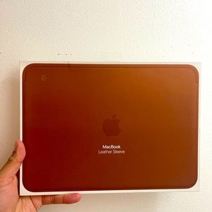 BRAND NEW LAPTOP LEATHER SLEEVE